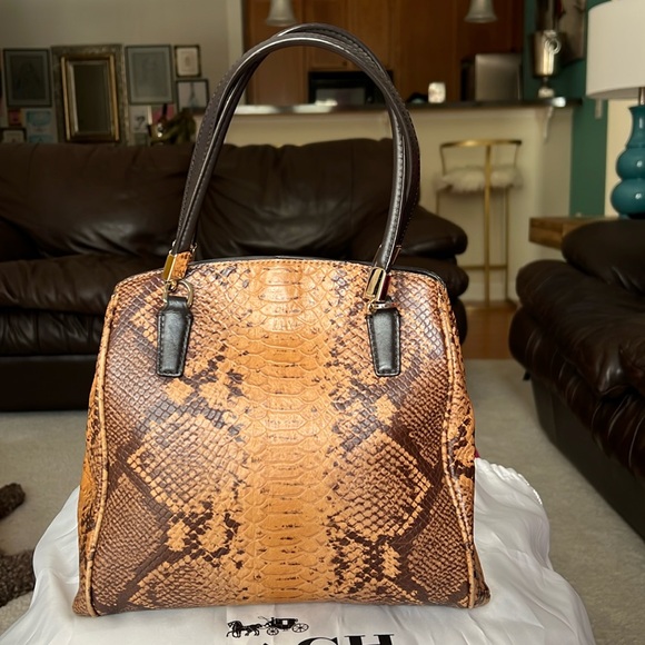 Coach Minetta Crossbody-EUC - Picture 3 of 12